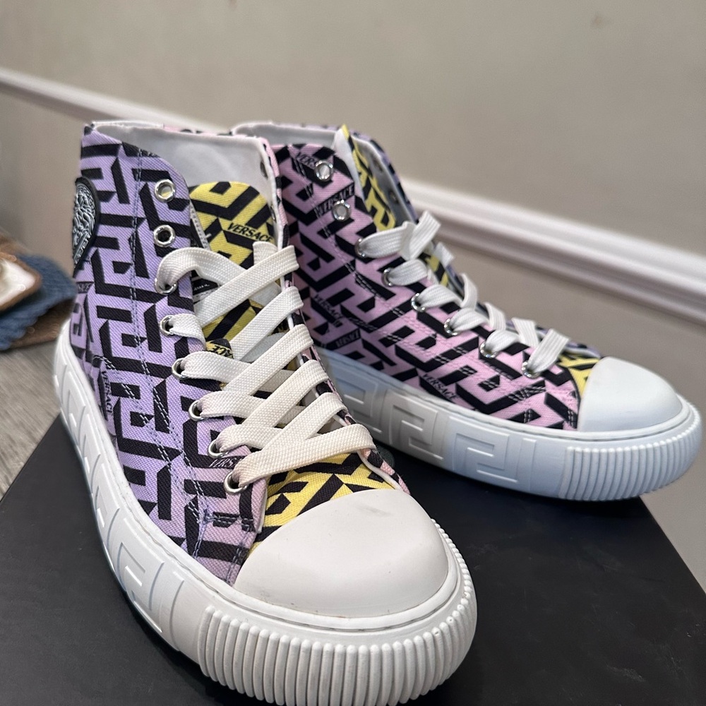 Authentic Versace La Greca Jacquard High-Top Sneakers size 38.5 - Picture 3 of 5
